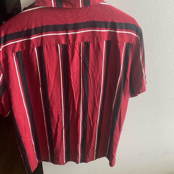 Multi color button down golfer shirt - Picture 3 of 3